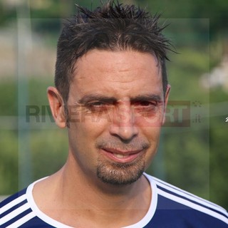 Paolo Lamberti, collaboratore di mister Carlet sulla panchina dell'Ospedaletti Paolo Lamberti, collaboratore di mister Carlet sulla panchina dell'Ospedaletti