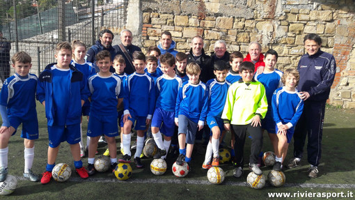 Nella foto Roberto Bordin con i Pulcini classe 1996 della Virtus Sanremo