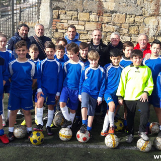 Nella foto Roberto Bordin con i Pulcini classe 1996 della Virtus Sanremo