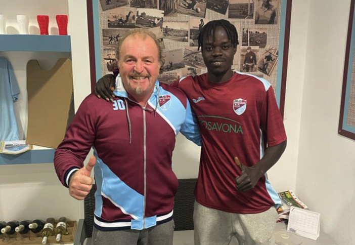 Calciomercato, Vadese. Si corre ai ripari con l'innesto di Papa Ndiaye, Daniele Saltarelli è il nuovo vice allenatore