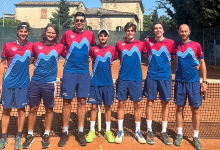 Tennis. TC Finale, doppia vittoria importante delle due squadre Tennis. TC Finale, doppia vittoria importante delle due squadre