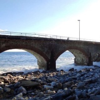 Varazze, 300mila euro per la sistemazione del percorso ciclopedonale "3 pontini" in Lungomare Europa Varazze, 300mila euro per la sistemazione del percorso ciclopedonale "3 pontini" in Lungomare Europa