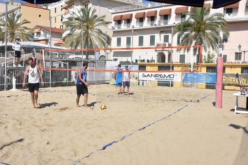 Sanremo: da venerdì a domenica il 'Festival del beach volley' ma è polemica per la scarsità dii arbitri disponibili Sanremo: da venerdì a domenica il 'Festival del beach volley' ma è polemica per la scarsità dii arbitri disponibili