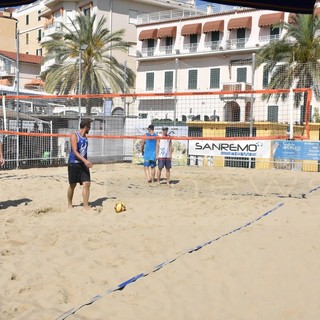 Sanremo: da venerdì a domenica il 'Festival del beach volley' ma è polemica per la scarsità dii arbitri disponibili Sanremo: da venerdì a domenica il 'Festival del beach volley' ma è polemica per la scarsità dii arbitri disponibili