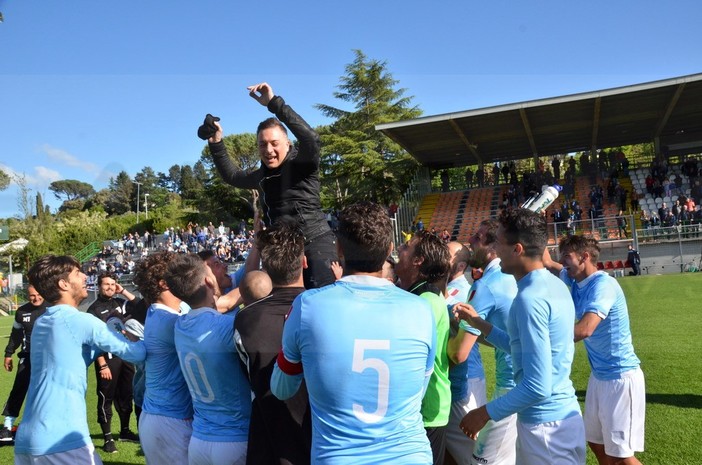 Calcio: Unione Sanremo in Serie D, 11 minuti di video ed oltre 200 foto per rivivere l'impresa di ieri a Firenze
