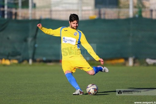 Calcio. Ceriale, il successo in trasferta è firmato Fantoni: "Vittoria di carattere" Calcio. Ceriale, il successo in trasferta è firmato Fantoni: "Vittoria di carattere"