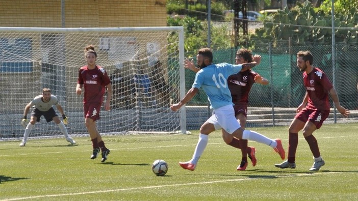 Calcio. Ventimiglia, la sconfitta contro la Sanremese è stato un buon test. Il DS Veneziano: “Siamo soddisfatti e stiamo cercando la giusta amalgama” Calcio. Ventimiglia, la sconfitta contro la Sanremese è stato un buon test. Il DS Veneziano: “Siamo soddisfatti e stiamo cercando la giusta amalgama”