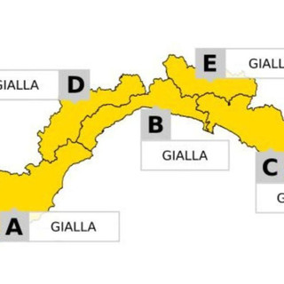 Maltempo, su tutta la Liguria prolungata l'allerta gialla per temporali fino alle 19