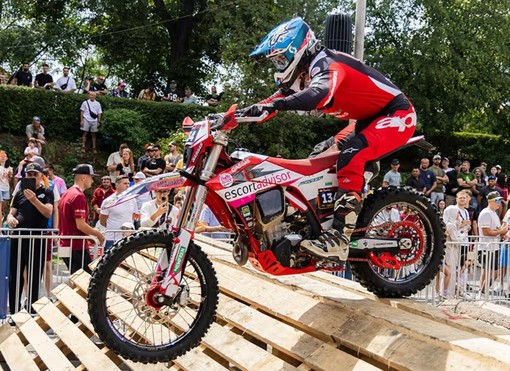 Motori | Andrea Vignone brilla al Red Bull Romaniacs, chiudendo tra i big mondiali Motori | Andrea Vignone brilla al Red Bull Romaniacs, chiudendo tra i big mondiali