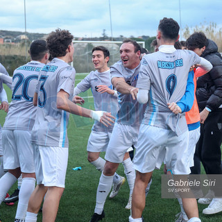 Calcio | Albissole Il gol di capitan Favorito avvicina l'Eccellenza, il Ceriale si arrende solo nel recupero