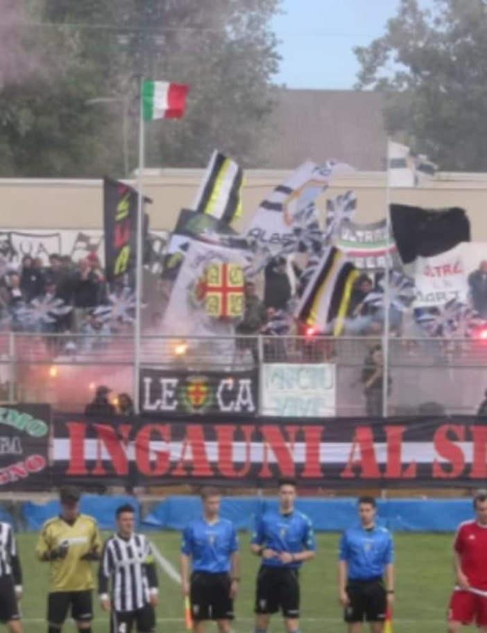 Calcio, Albenga. Società e tifosi vogliono riprendere a correre, patto comune per puntare alla promozione in Serie D Calcio, Albenga. Società e tifosi vogliono riprendere a correre, patto comune per puntare alla promozione in Serie D