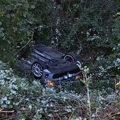 Donna investita e morta a Ferrania, smascherata una rete di corse clandestine su strade pubbliche: 17 auto sequestrate