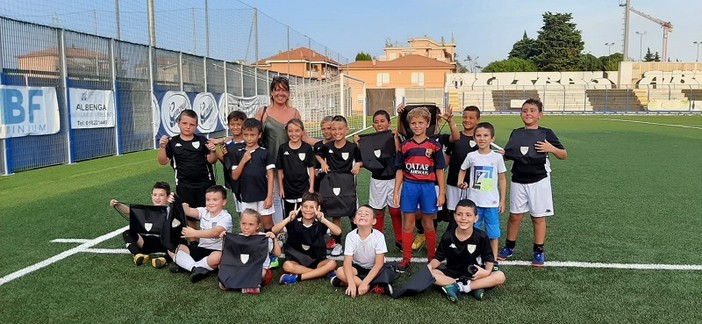 Calcio, Albenga: si chiudono gli open day per il Settore Giovanile, anche un gadget per i Pulcini e i Primi Calci
