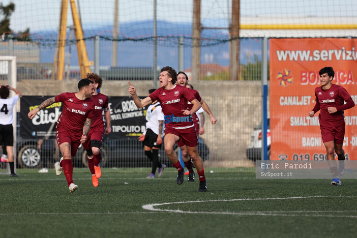 Calcio| Ventimiglia, contro l'Albingaunia funziona la "terapia dei cori". Addiego: "Ci è venuta una testa così, ma è servita" (VIDEO) Calcio| Ventimiglia, contro l'Albingaunia funziona la "terapia dei cori". Addiego: "Ci è venuta una testa così, ma è servita" (VIDEO)