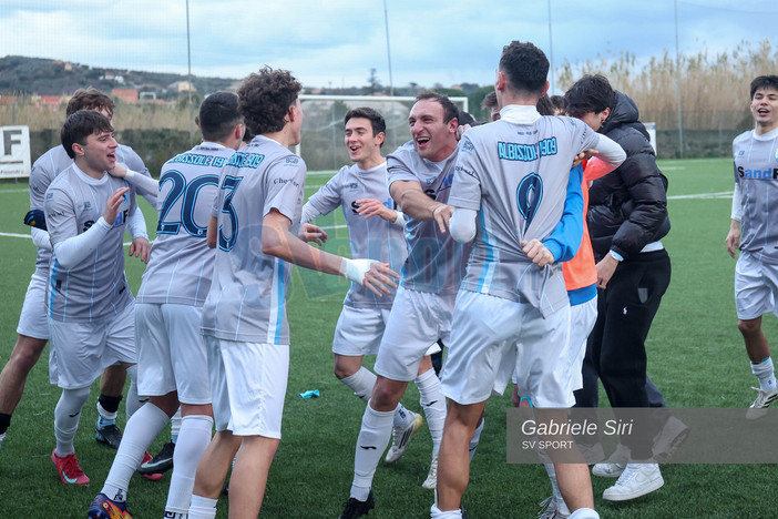 Calcio | Albissole Il gol di capitan Favorito avvicina l'Eccellenza, il Ceriale si arrende solo nel recupero