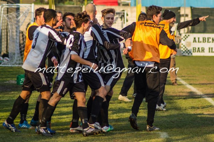 Calcio, l'Albenga non si vuole fermare, Perlo: "Vincere i Play Off sarebbe il coronamento ideale di una grande stagione" Calcio, l'Albenga non si vuole fermare, Perlo: "Vincere i Play Off sarebbe il coronamento ideale di una grande stagione"