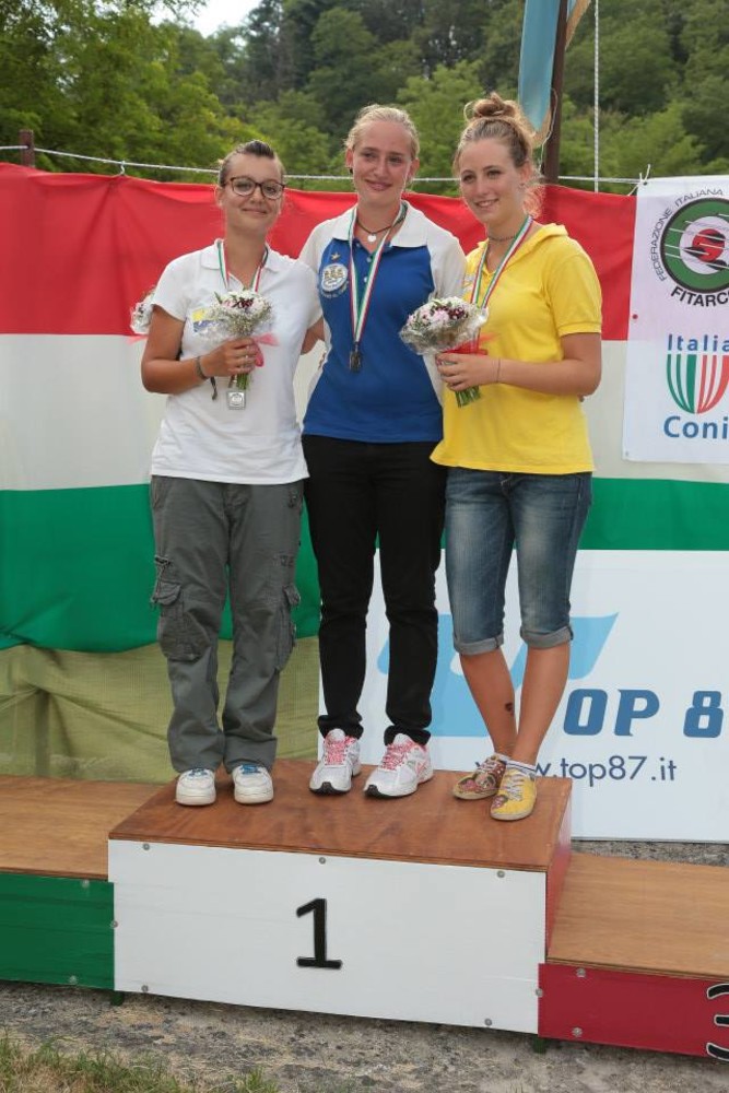 Tiro con l'arco: un week end a tutto medaglie per gli Arcieri Cinque Stelle Tiro con l'arco: un week end a tutto medaglie per gli Arcieri Cinque Stelle