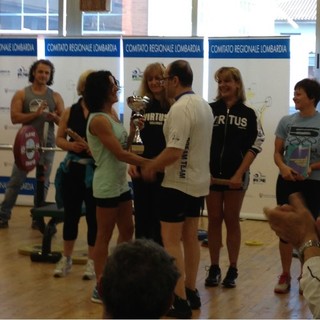 Panca: Cristina Albrito non perde un colpo, l'atleta dell'Herakles Club trionfa anche in Lombardia