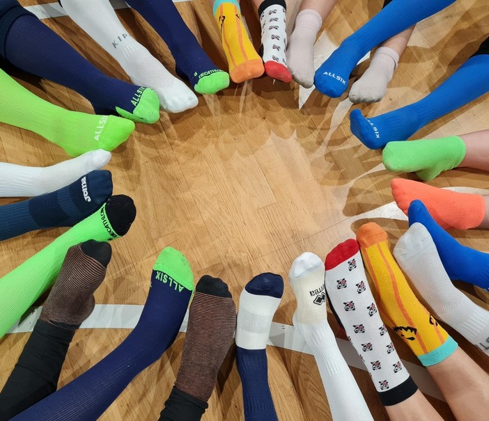 Calzini Spaiati: Albisola Pallavolo e Planet Volley per la valorizzazione della diversità