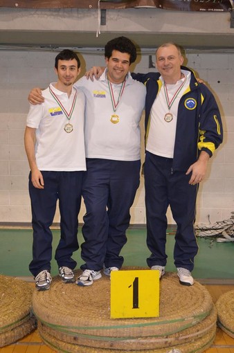 Tiro con l'arco: gli Arcieri 5 Stelle dominano i campionati regionali indoor Tiro con l'arco: gli Arcieri 5 Stelle dominano i campionati regionali indoor