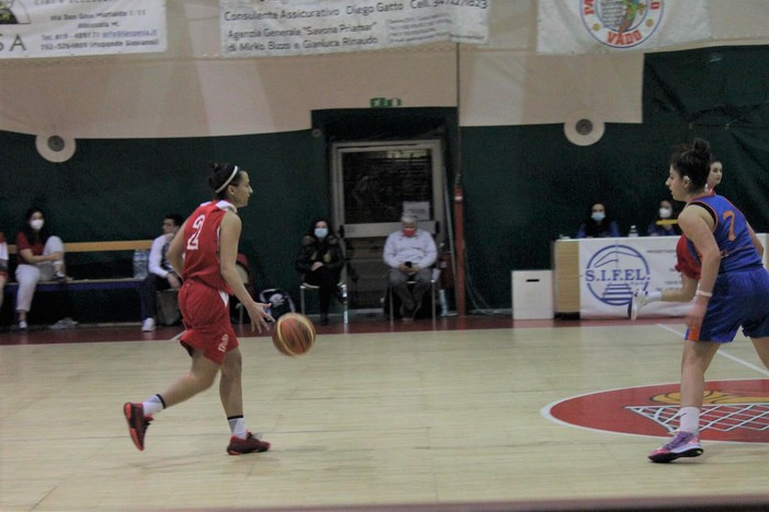 Basket, Serie B femminile: all'Amatori Savona il derby ligure, battuta Pegli 76-55