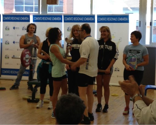 Panca: Cristina Albrito non perde un colpo, l'atleta dell'Herakles Club trionfa anche in Lombardia