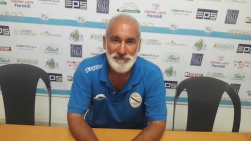 Calcio, Serie D. Aria tesa in casa Argentina Arma. Mister Augusto Podestà: "Bisogna che ciascuno di noi faccia i conti con la propria coscienza" Calcio, Serie D. Aria tesa in casa Argentina Arma. Mister Augusto Podestà: "Bisogna che ciascuno di noi faccia i conti con la propria coscienza"