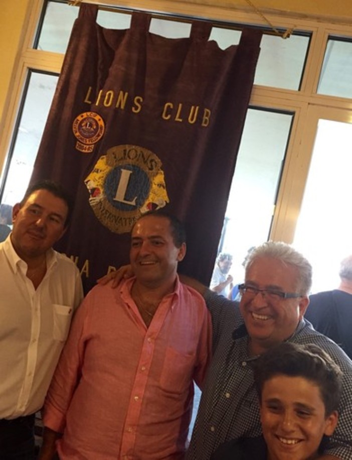 Il campione del Mondo di Bridge ed i Lions Savona Priamar contro il morbillo nel mondo