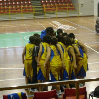 Basket Under 13, l'Alassio chiude in bellezza un gran campionato: 57-42 contro Arma di Taggia