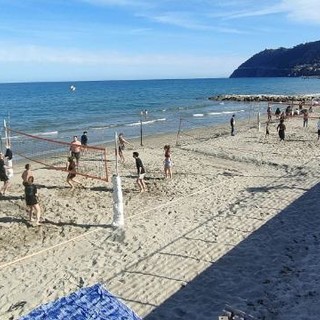 Laigueglia capitale del beach volley inclusivo: 32 campi aperti e oltre 40 atleti Special Olympics protagonisti alla Riviera for Planet&quot;