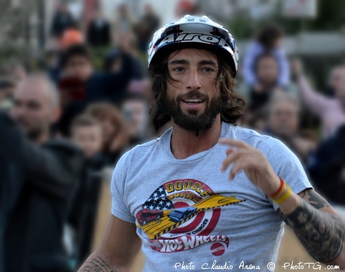 Vittorio Brumotti alla Fortezza di Castelfranco di Finale Ligure: come mai? Vittorio Brumotti alla Fortezza di Castelfranco di Finale Ligure: come mai?