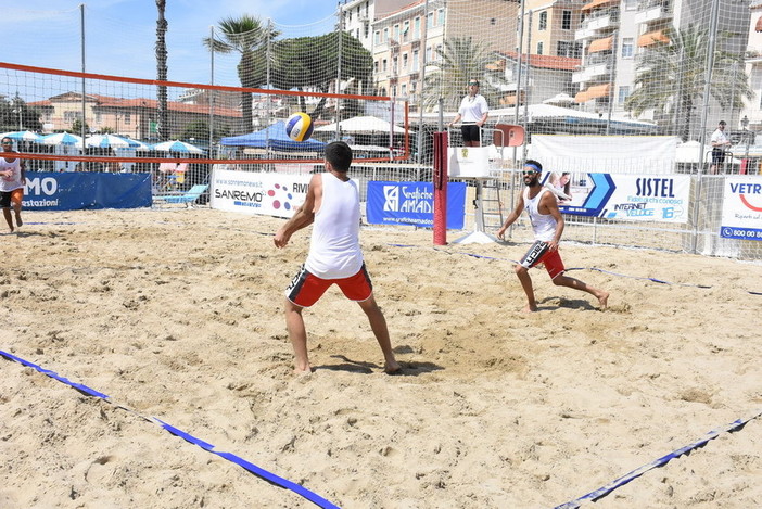 Beach Volley: il torneo '2x2' di Sanremo sconfigge anche il Covid e regala spettacolo nel fine settimana