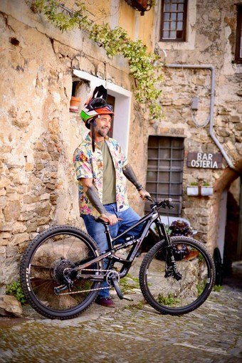Andora apre l’estate con lo spettacolo di Bike Freestyle di Vittorio Brumotti in piazza Eroi di Nassiriya Andora apre l’estate con lo spettacolo di Bike Freestyle di Vittorio Brumotti in piazza Eroi di Nassiriya