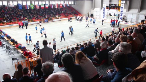 Ad Alassio, tra giovani studenti e campioni di altre discipline, prosegue il 1° Festival dello Sport Bocce