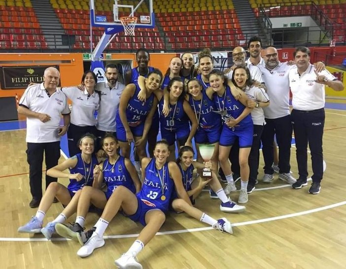 La nazionale Under 15 vince e parla ligure con Laura Ciravegna e ben due giocatrici La nazionale Under 15 vince e parla ligure con Laura Ciravegna e ben due giocatrici