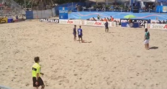 Beach Soccer: un Bragno volitivo cede al Pisa all'esordio, i toscani si impongono 7-3