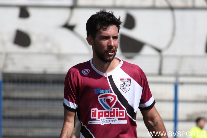 Tripletta inaugurale per Manuel Marquez