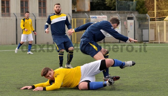 Calcio, Promozione. Il Varazze retrocede, al Borzoli anche la gara di ritorno playout Calcio, Promozione. Il Varazze retrocede, al Borzoli anche la gara di ritorno playout