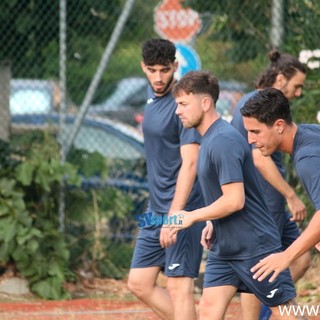 Calcio, Coppa Liguria di Prima Categoria. Dopo l'anticipo si va in campo nei sei gironi dell'area ponentina Calcio, Coppa Liguria di Prima Categoria. Dopo l'anticipo si va in campo nei sei gironi dell'area ponentina