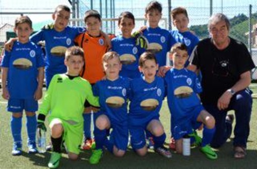 La “piccola” Andora leva 2008 batte il Genoa CFC III torneo del XXV aprile 2016 di Nuova Oregina