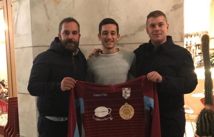 Calciomercato. Pontelungo, UFFICIALE. Dall'Albenga arriva Francesco Tesoro Calciomercato. Pontelungo, UFFICIALE. Dall'Albenga arriva Francesco Tesoro