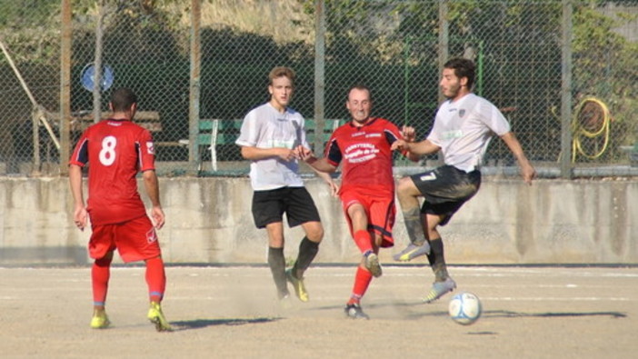 Calcio, Camporosso. Trotti rilancia i rossoblu: "La salvezza è possibile"