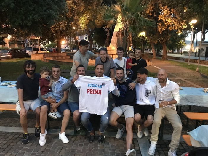 Calcio, Vadese. Il secondo compleanno si festeggia con il regalo più bello Calcio, Vadese. Il secondo compleanno si festeggia con il regalo più bello