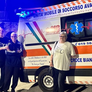 Calcio, Altarese. Un dono che vale più di una vittoria: c'è una nuova ambulanza per la Croce Bianca locale