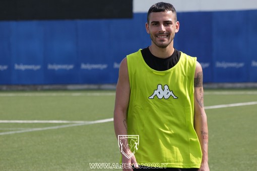 Calciomercato: il transfer dall'Australia è arrivato, Salvatore Ruffo è un nuovo giocatore dell'Albenga Calciomercato: il transfer dall'Australia è arrivato, Salvatore Ruffo è un nuovo giocatore dell'Albenga