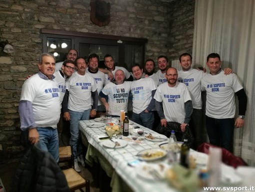 Calcio, Andora. Serata amarcord per l'ex presidente Fabio Becchi. "Ho ritrovato tanti amici, indimenticabili i bei momenti vissuti insieme" (FOTO) Calcio, Andora. Serata amarcord per l'ex presidente Fabio Becchi. "Ho ritrovato tanti amici, indimenticabili i bei momenti vissuti insieme" (FOTO)
