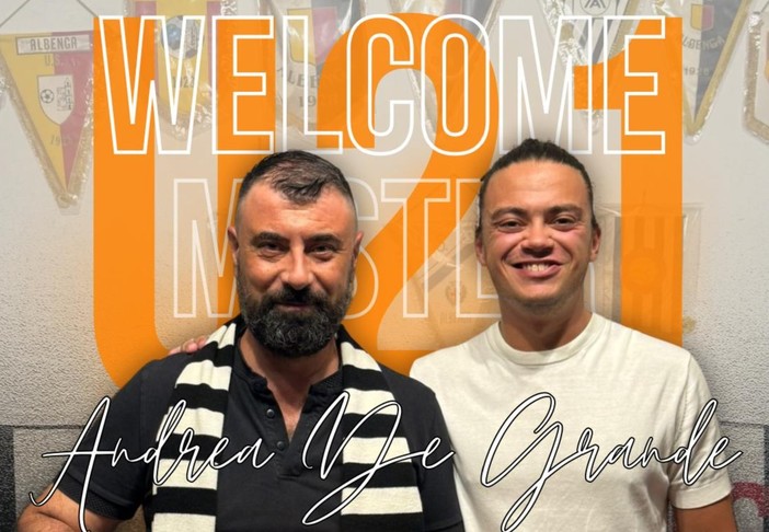 Calcio, Albigunia. La panchina dell'Under 21 a mister De Grande Calcio, Albigunia. La panchina dell'Under 21 a mister De Grande