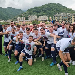 FOTONOTIZIA. FESTA CELLE VARAZZE, LE CIVETTE BATTONO L'ATHLETIC E VOLANO IN SERIE D