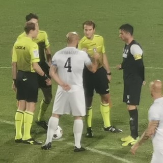 Calcio: clamoroso al 'Comunale', la Lavagnese vince 0-1. Sanremese punita da un rigore dubbio