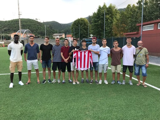 Calciomercato. Infornata di firme per il Quiliano&amp;Valleggia, sono ben undici i giocatori inseriti in organico (FOTO)